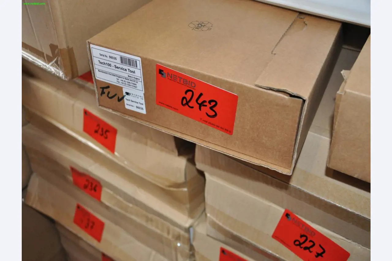 Máquinas, ferramentas, mercadorias / equipamento de oficina do ambiente<br> Comércio automóvel / serviço de pneus-6